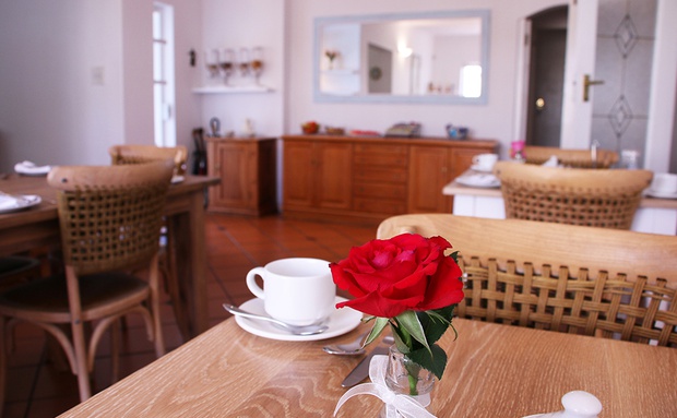 The breakfast experience at Paradiso Guesthouse in Constantia, Cape Town.
